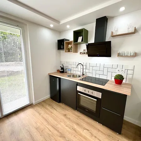 Apartment Luxurino 4 *