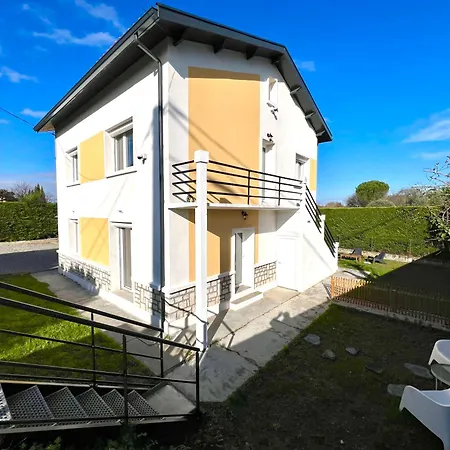 Апартаменты De Prestige Jardin Privatif Parking *